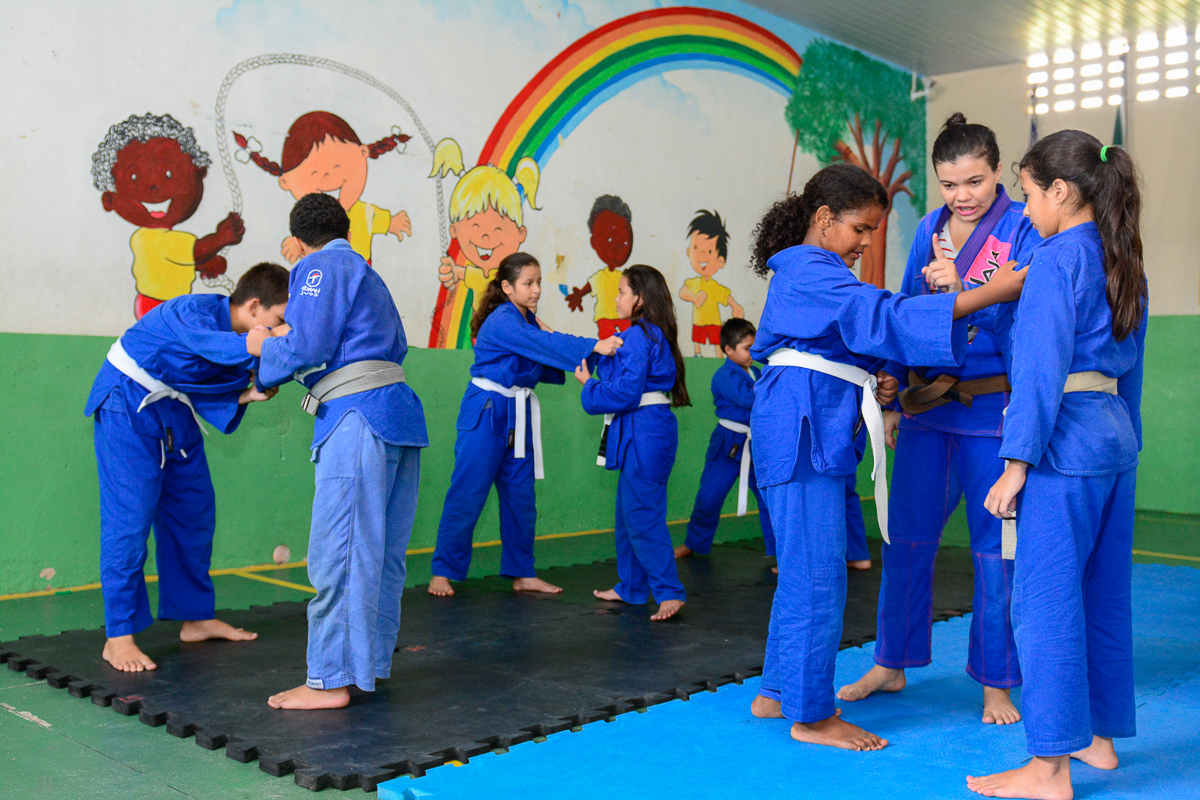 LUTANDO POR UM FUTURO MELHOR - Escola municipal cria projeto para ...